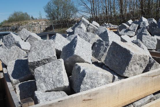 Gris Alp täringukivi 14*14*14 cm