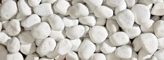 Bianco Carrara pebbles