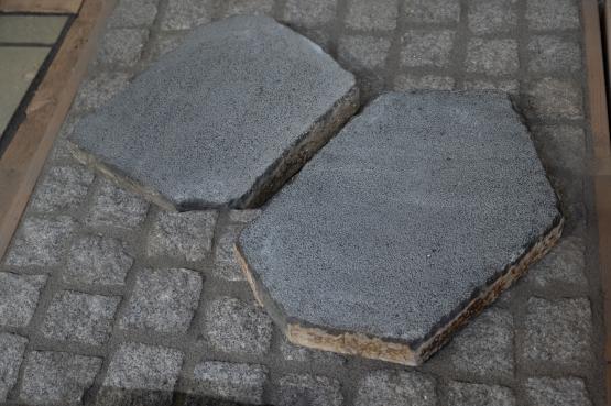 Basaldist astekivid d=45-55 cm, vasardatud pind Basaldist astekivid d=45-55 cm, vasardatud pind