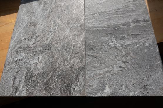 Vasakul "corduroy" ja paremal tavaline harjatud pind Vasakul