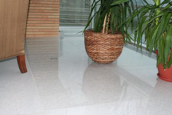 Apliit White Pearl, poleeritud pinnaga plaat